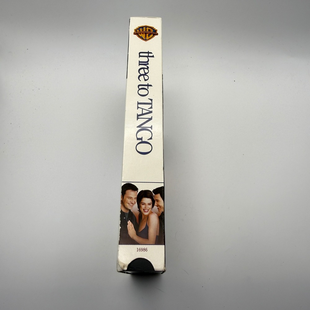 Three to Tango VHS 1999 Matthew Perry Neve Campbell Rom-Com Warner Home Video - Picture 5 of 5